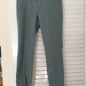 Tahari. Jean. Size 8. Smoke.